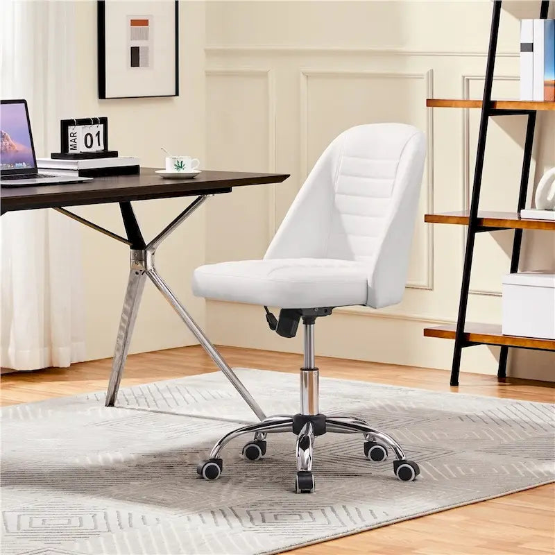 Chaise de bureau sans accoudoirs à dossier mi-haut capitonnée en similicuir